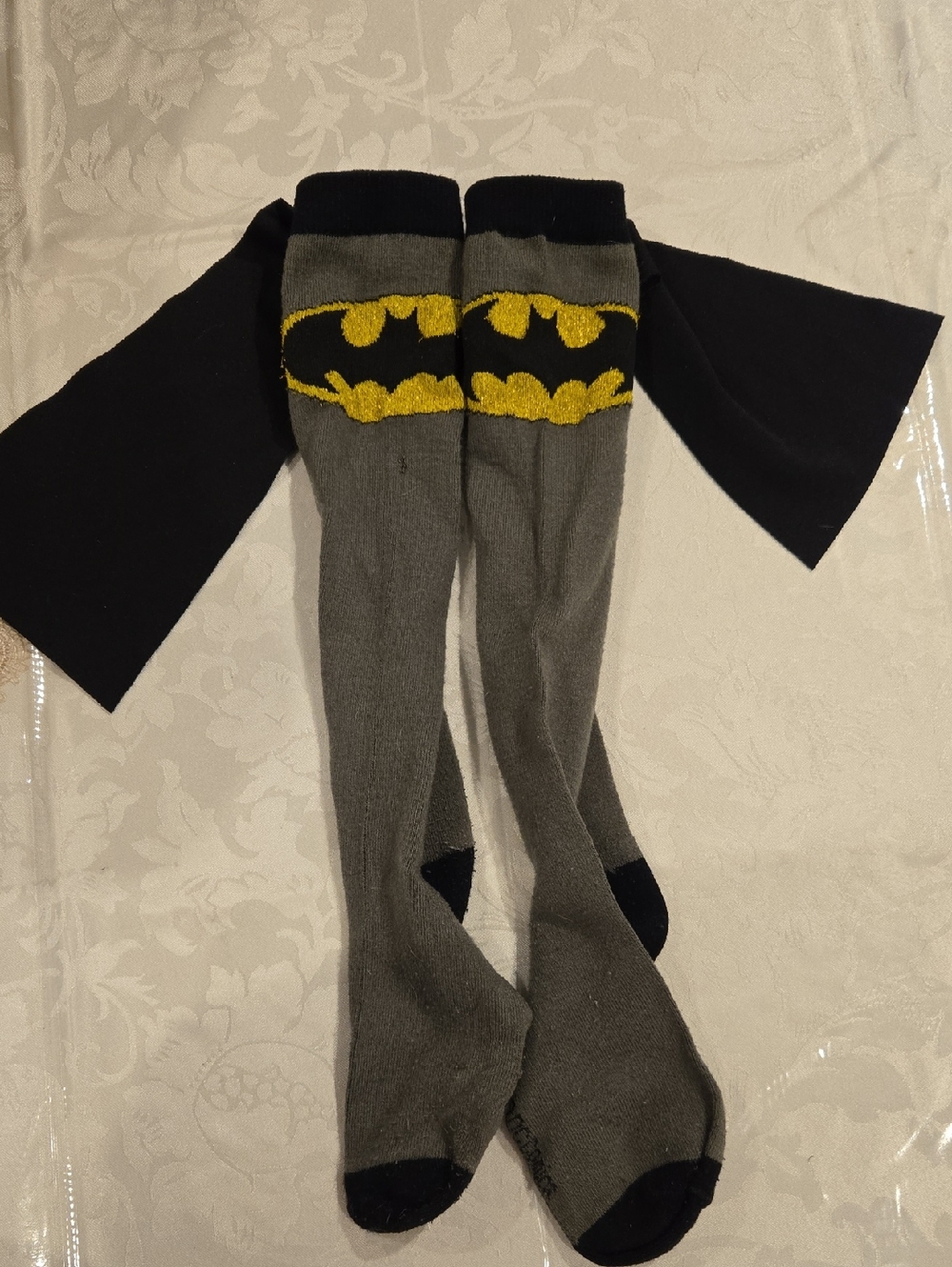 Batman Logo Knee-High Socks - Gray & Black